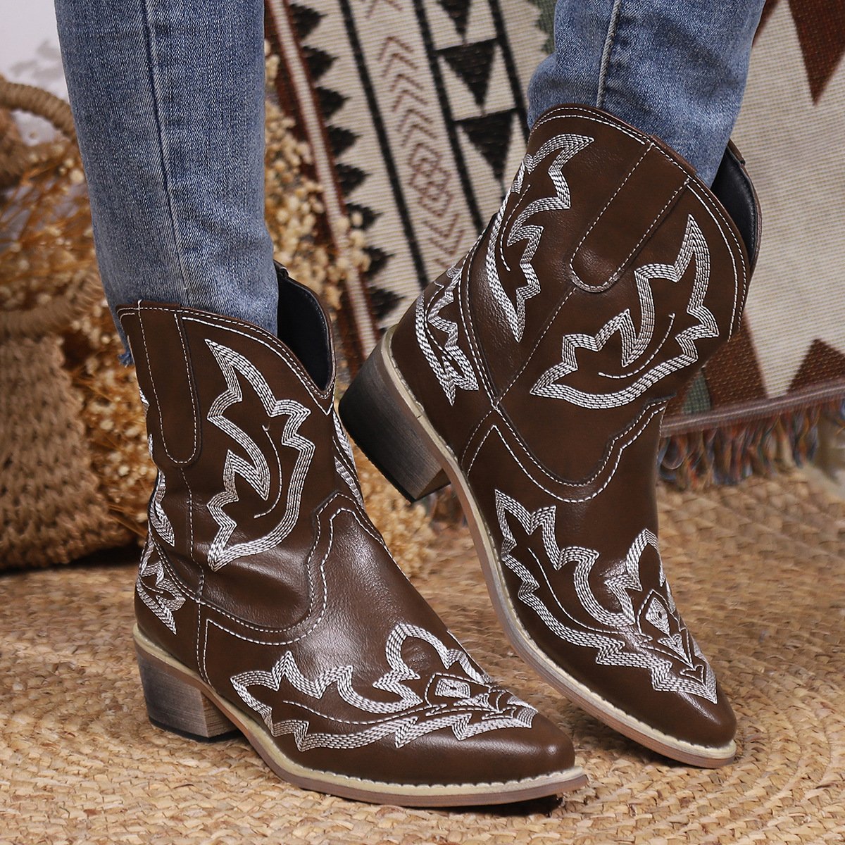 Women Pointed Toe Cowgirl Boots