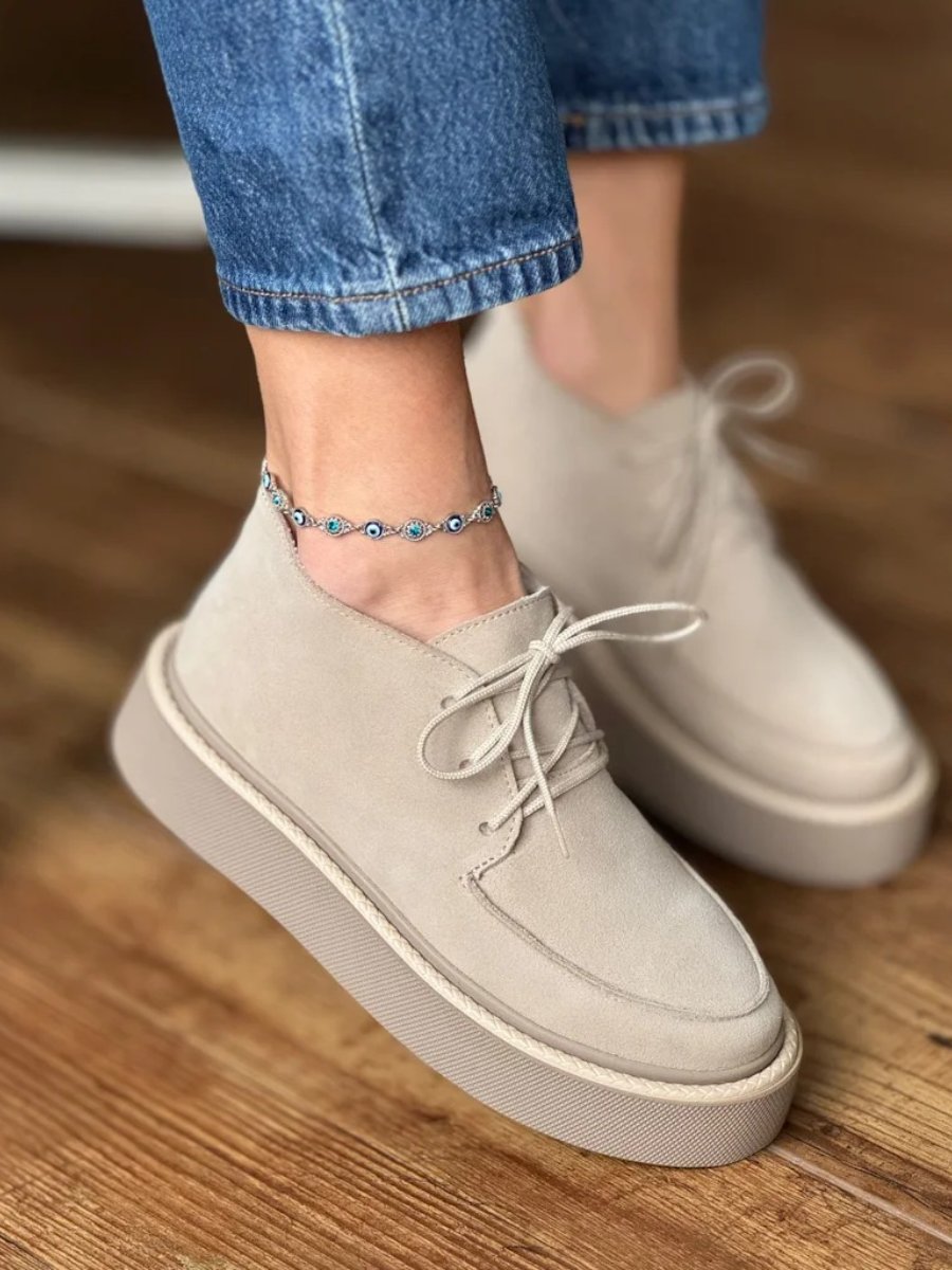 Women‘s Autumn Lace-Up Shoes