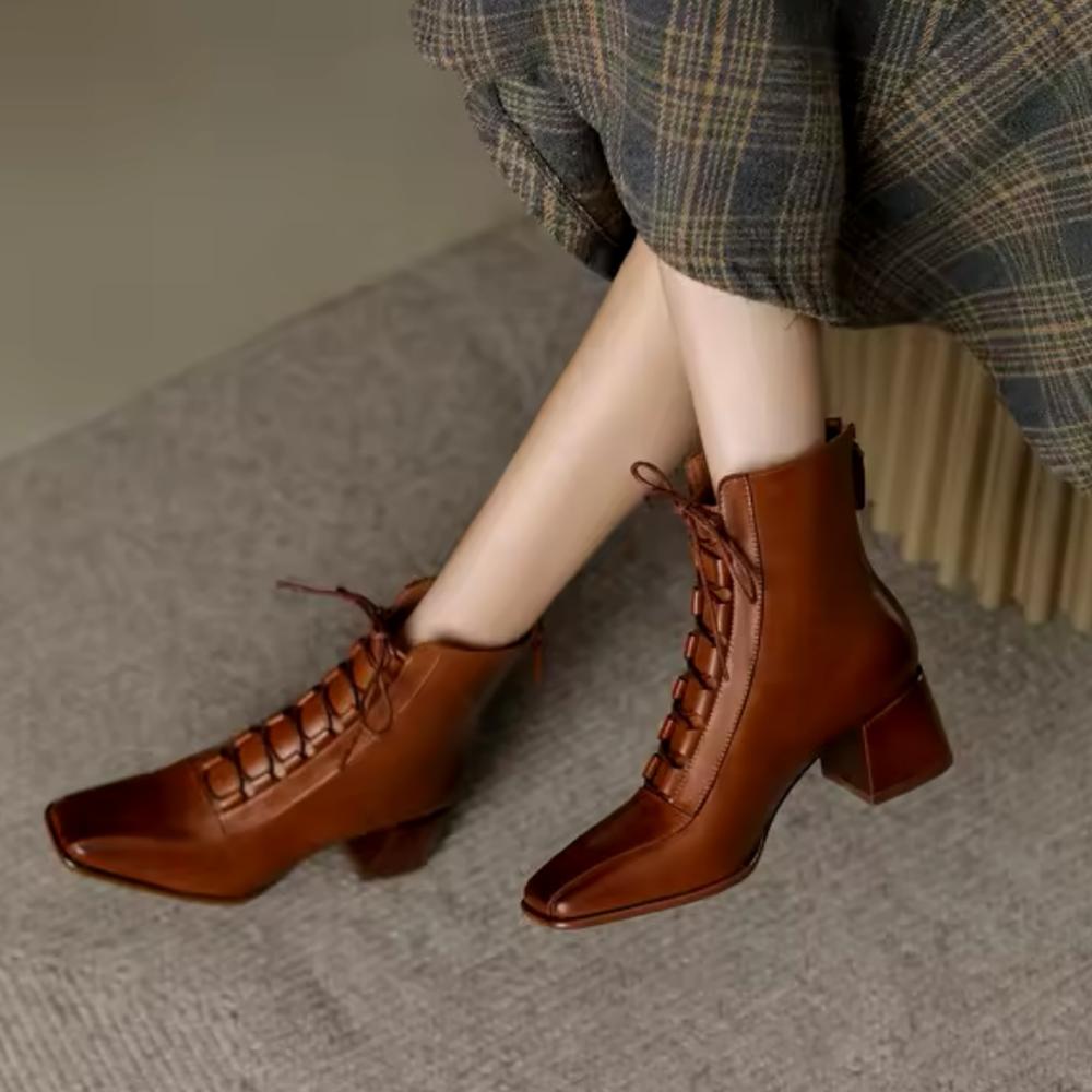 Ladies Lace-up High Top Leather Boots