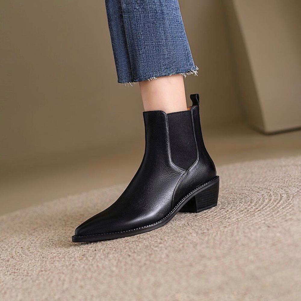 Basic Versatile Two-tone Chelsea Boots