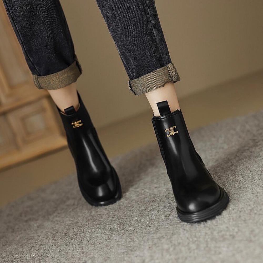 Exquisite Metal Accessories Round Toe Chelsea Women's Boots